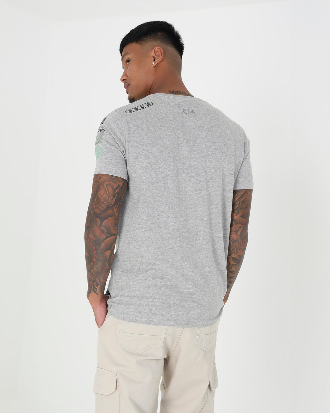 Camiseta Anime Grey